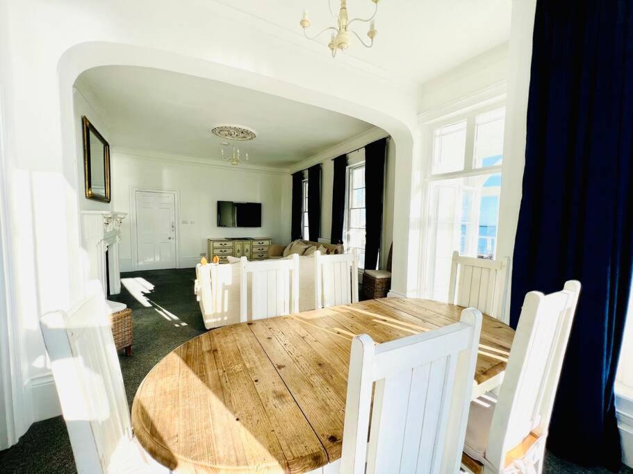 Flat 4 Marine Parade House, 1 East Cliff- Next To Dover Port, White Cliffs, Beach, Castle Kültér fotó