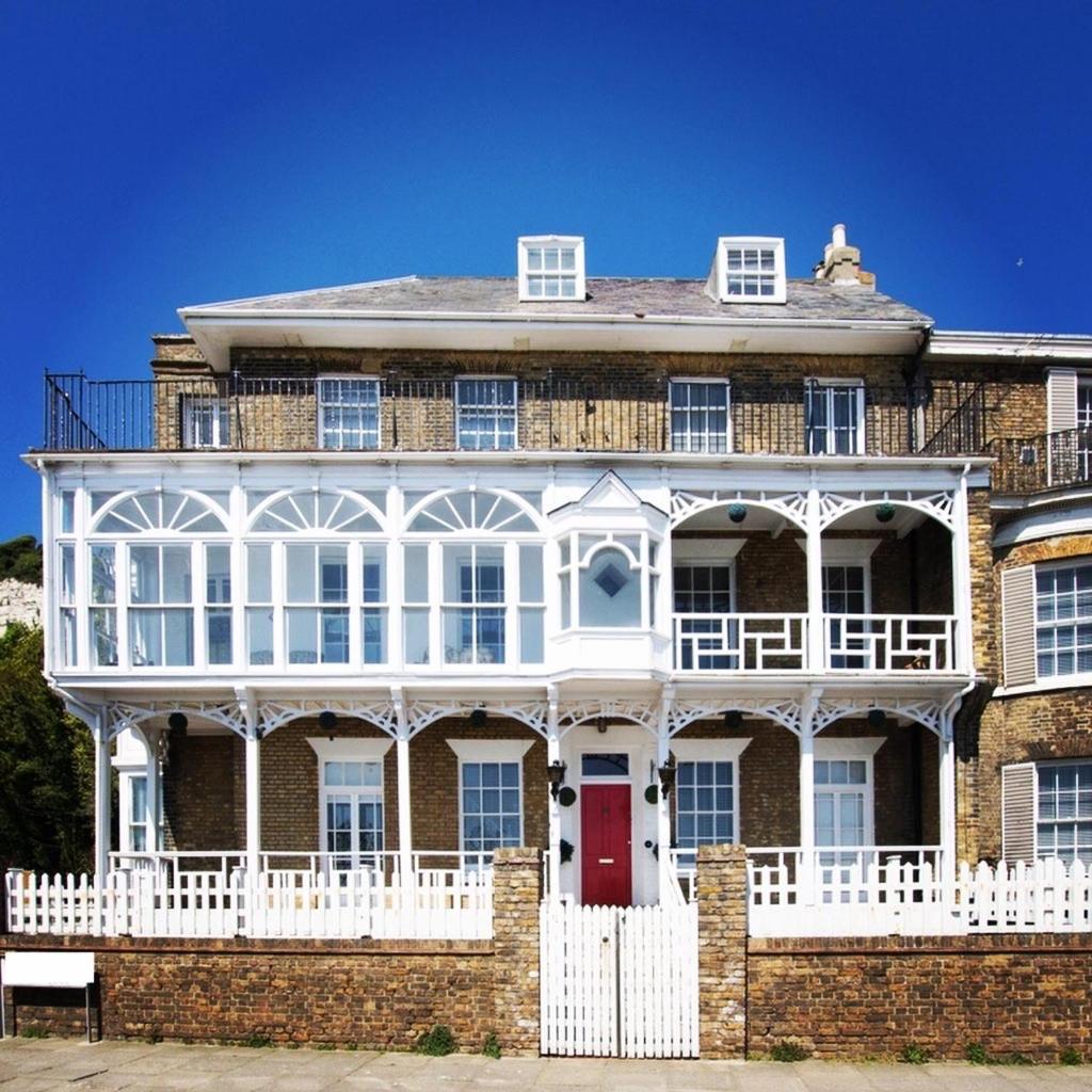 Flat 4 Marine Parade House, 1 East Cliff- Next To Dover Port, White Cliffs, Beach, Castle Kültér fotó